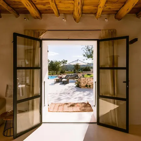 Es Pujolet Renovada 100 Porcien Un Refugio De Paz En El Corazon De Ibiza Piscina Ac Diseno Tranquilidad El Verdadero Ibiza *