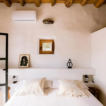 Villa Es Pujolet Renovada 100 Porcien Un Refugio De Paz En El Corazon De Ibiza Piscina Ac Diseno Tranquilidad El Verdadero Ibiza *