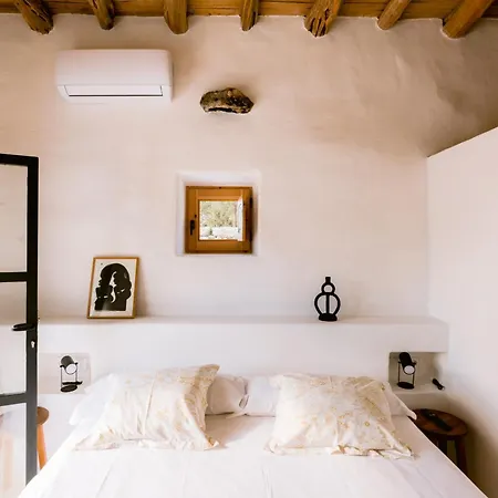 Es Pujolet Renovada 100 Porcien Un Refugio De Paz En El Corazon De Ibiza Piscina Ac Diseno Tranquilidad El Verdadero Ibiza Villa *