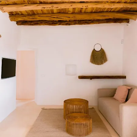 Es Pujolet Renovada 100 Porcien Un Refugio De Paz En El Corazon De Ibiza Piscina Ac Diseno Tranquilidad El Verdadero Ibiza *