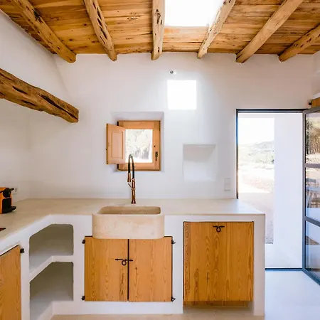 Es Pujolet Renovada 100 Porcien Un Refugio De Paz En El Corazon De Ibiza Piscina Ac Diseno Tranquilidad El Verdadero Ibiza Sant Joan De Labritja