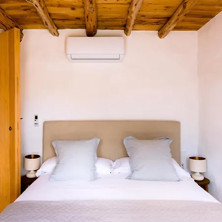 Villa Es Pujolet Renovada 100 Porcien Un Refugio De Paz En El Corazon De Ibiza Piscina Ac Diseno Tranquilidad El Verdadero Ibiza Sant Joan De Labritja