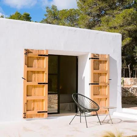 Es Pujolet Renovada 100 Porcien Un Refugio De Paz En El Corazon De Ibiza Piscina Ac Diseno Tranquilidad El Verdadero Ibiza